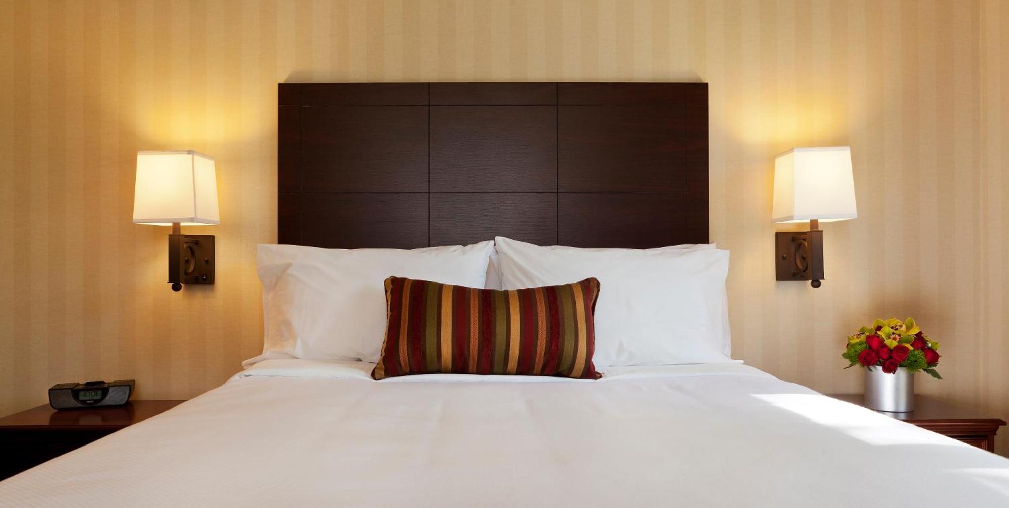 Ivey Spencer Leadership Centre Hotel London Bagian luar foto