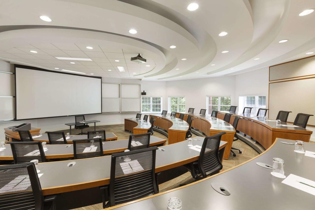 Ivey Spencer Leadership Centre Hotel London Bagian luar foto