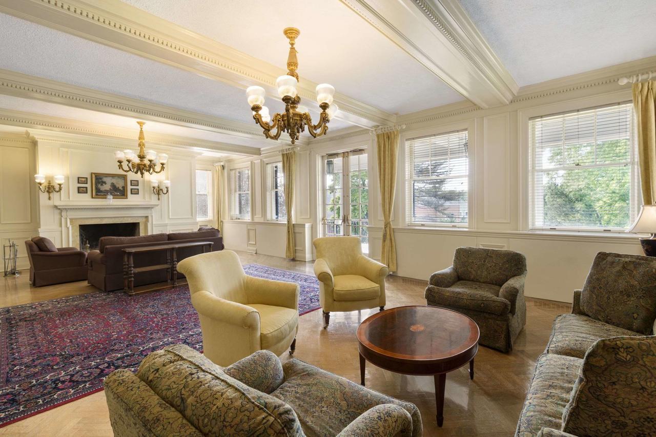 Ivey Spencer Leadership Centre Hotel London Bagian luar foto
