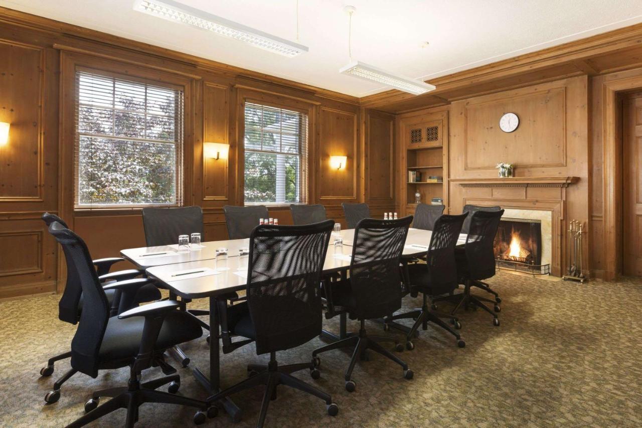 Ivey Spencer Leadership Centre Hotel London Bagian luar foto